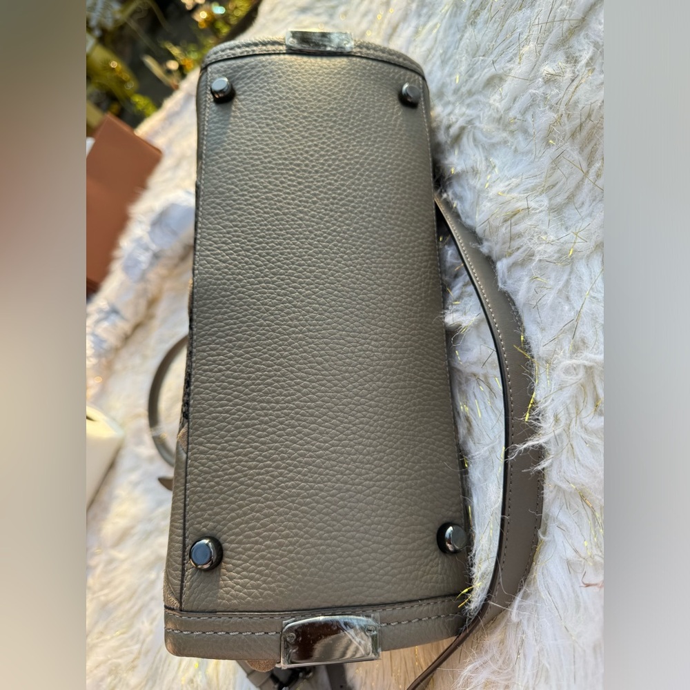 Coach Swagger Bag - Picture 6 of 7